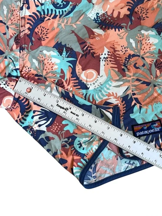 Patagonia Men’s Sz 34 Waist Tropical Print Scallop Hem Wayfarer Board Shorts - Picture 13 of 14